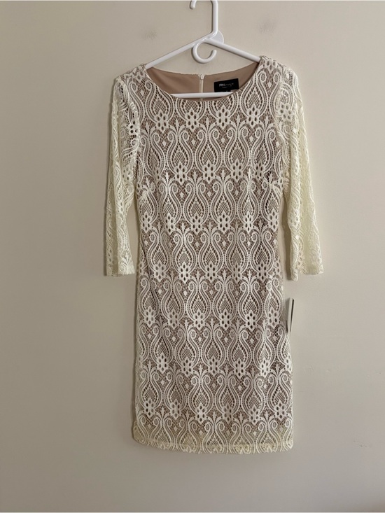 Ronni Nicole Dresses & Skirts - NWT Ronni Nicole Ivory Nude Crochet Lace Shift Dress 3/4 Sleeve Party Sz 4